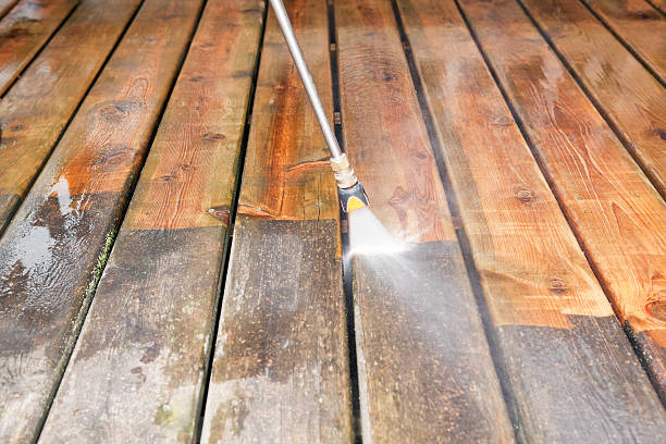 Best Pool Deck Cleaning  in Kearney Park, MS